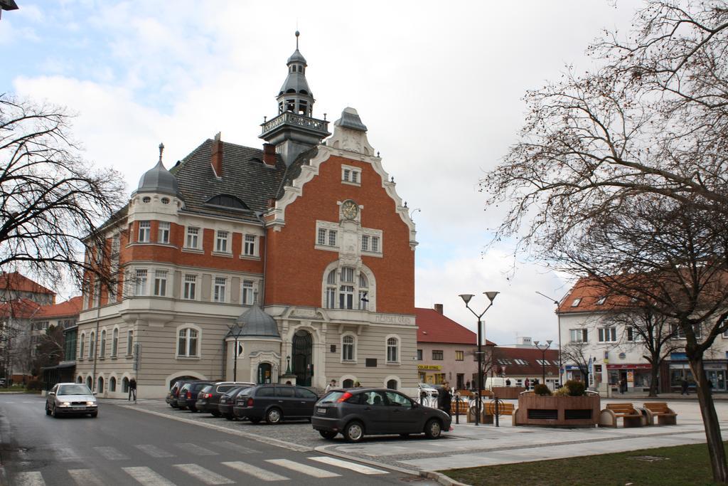 Hotel Panon Hodonin Exterior photo